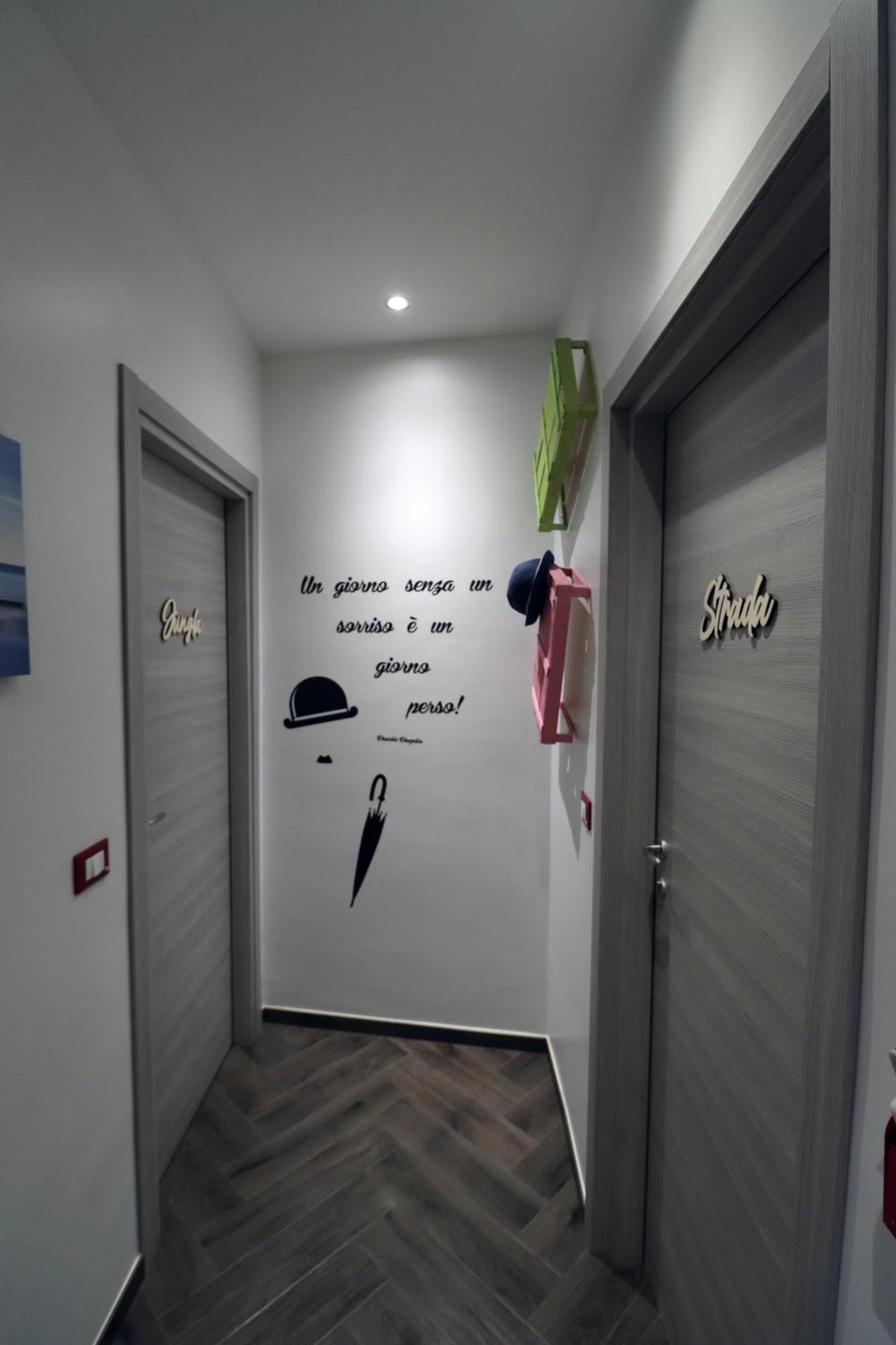 Thematic Rooms - Athema Atmosphere Триест Экстерьер фото