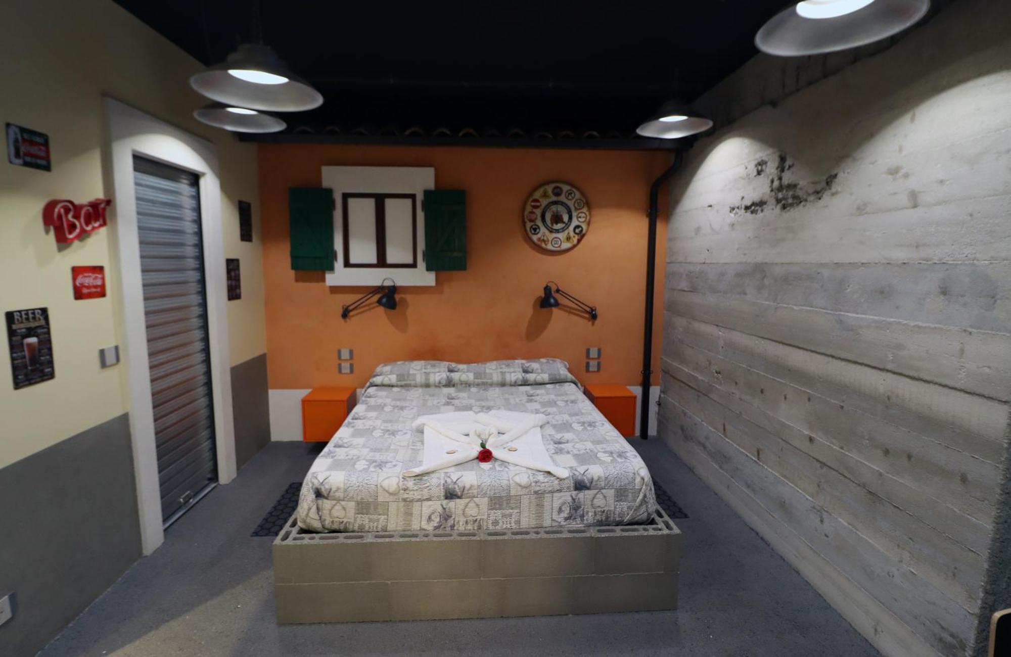 Thematic Rooms - Athema Atmosphere Триест Экстерьер фото
