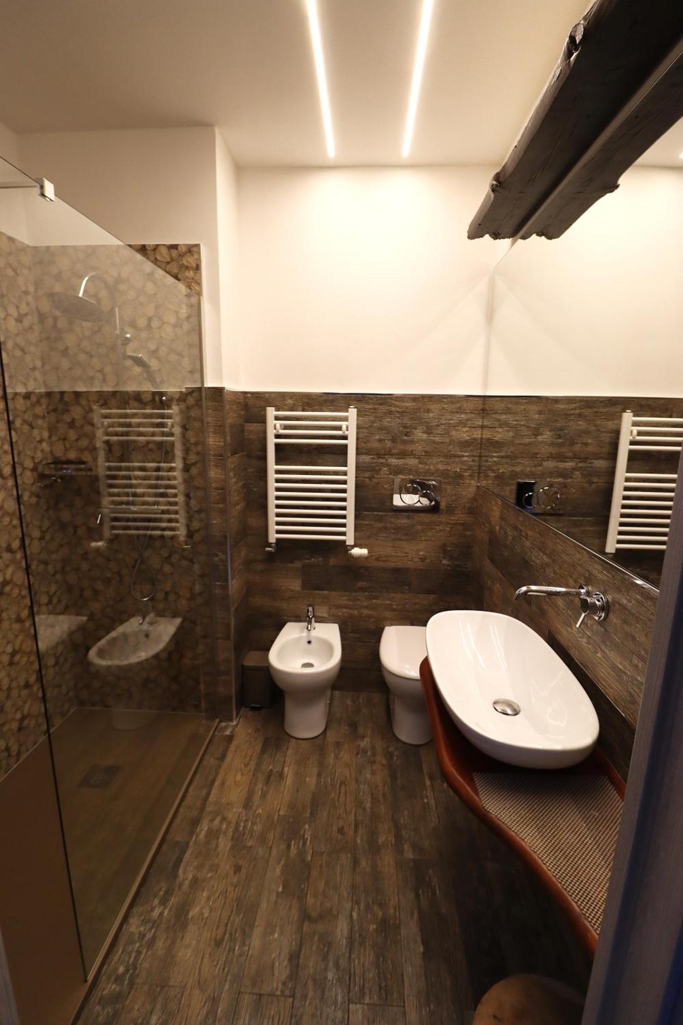 Thematic Rooms - Athema Atmosphere Триест Экстерьер фото